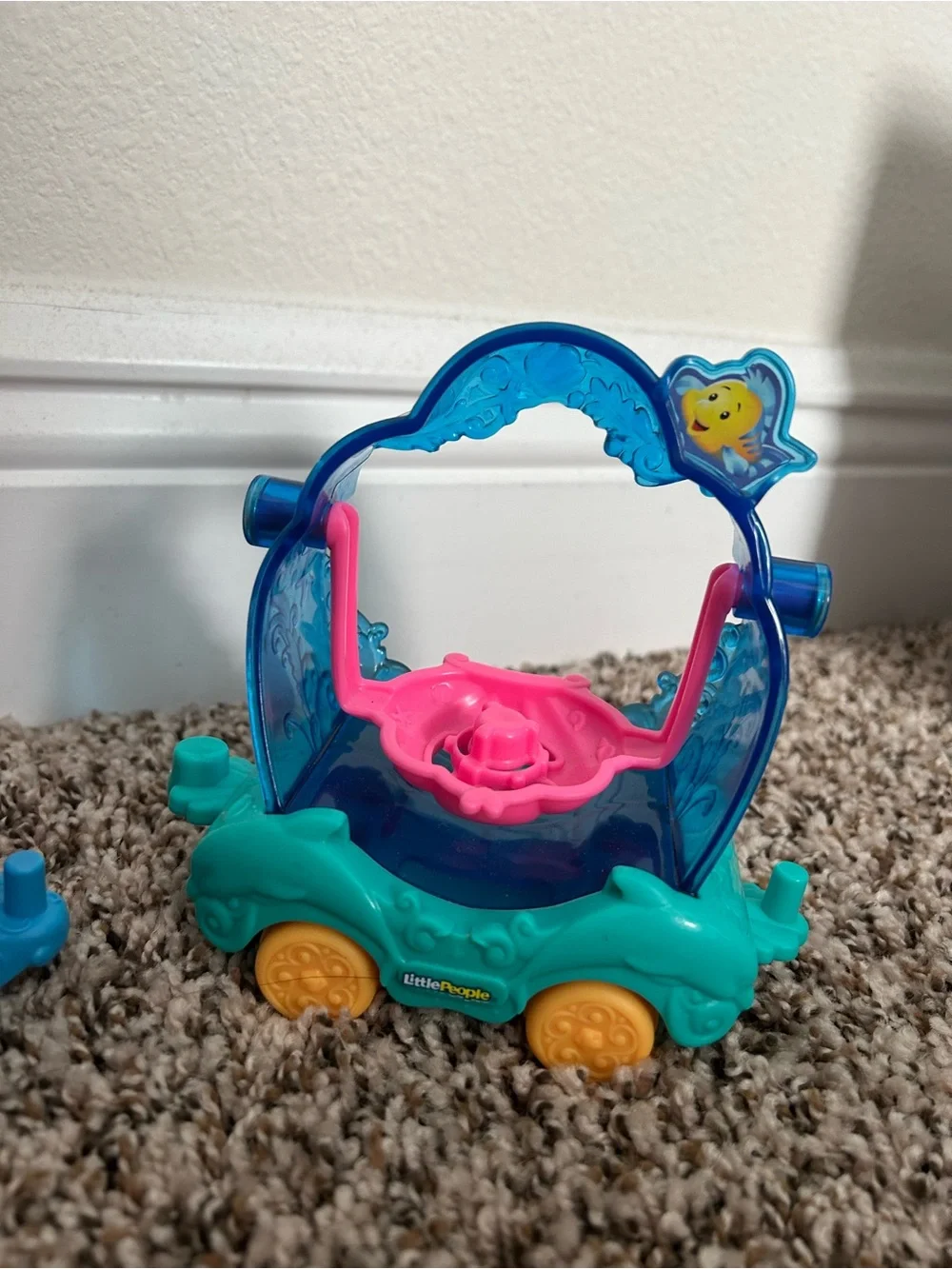 Fisher price Little people princess floats, rapunzel, Cinderella, Ariel